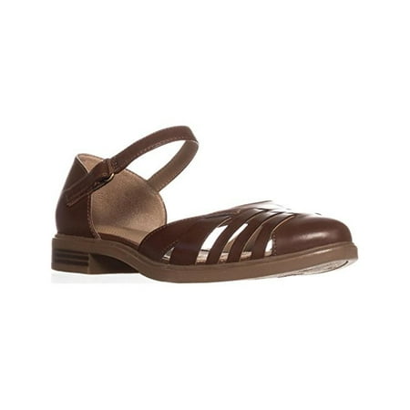 casual closed toe sandals