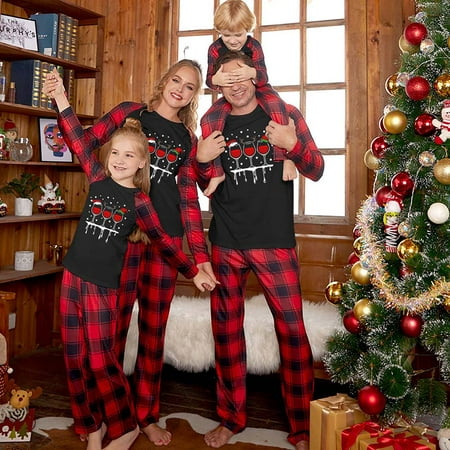 

Verugu Christmas Pajamas for Family Matching Christmas Pajamas Set Classic Xmas Print Pjs Sleepwear Sets Christmas Pajamas Gifts for Kids Adults Funny Holiday Sleepwear Dad XXL