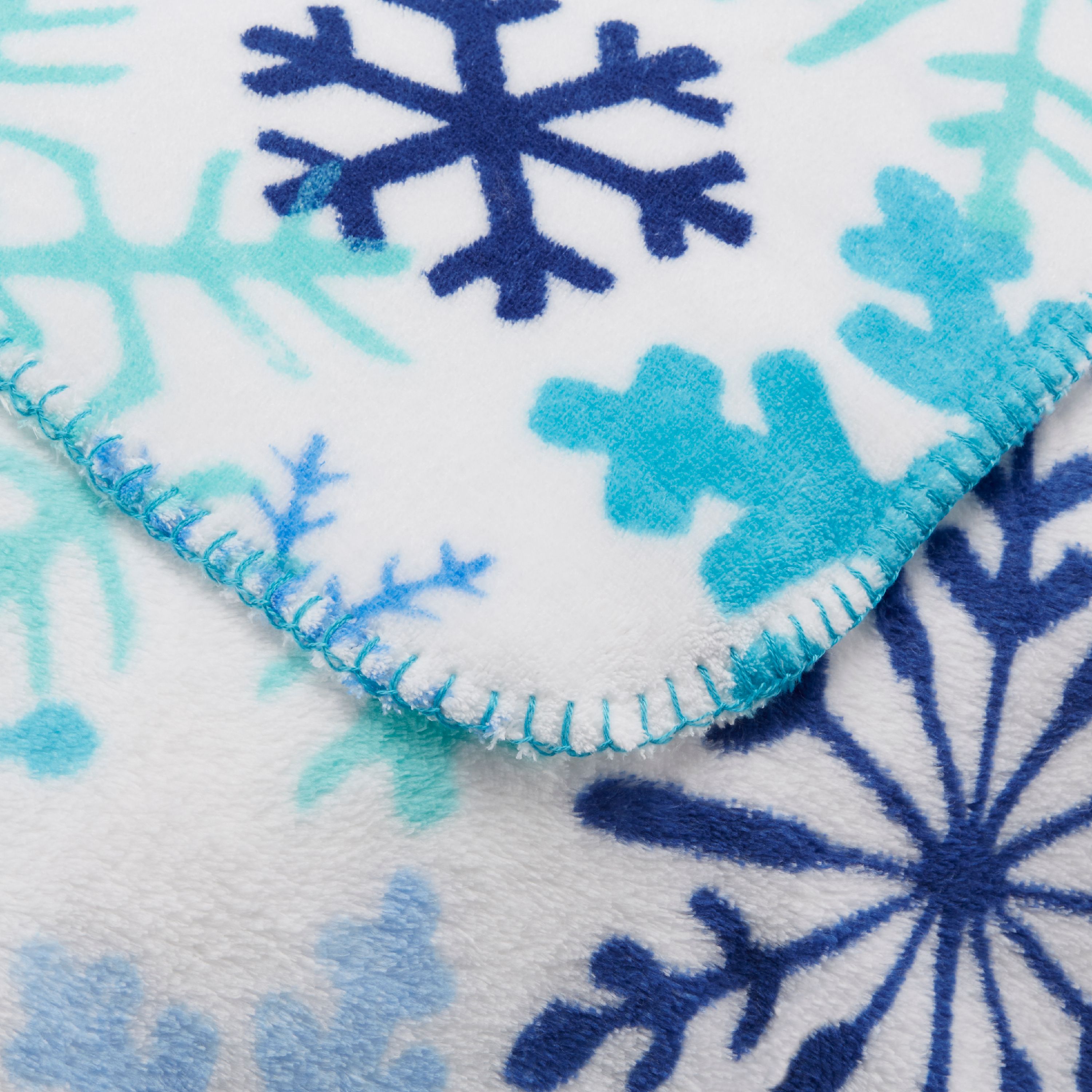 Mainstays Fleece Plush Throw Blanket, Set of 2, Snowflake