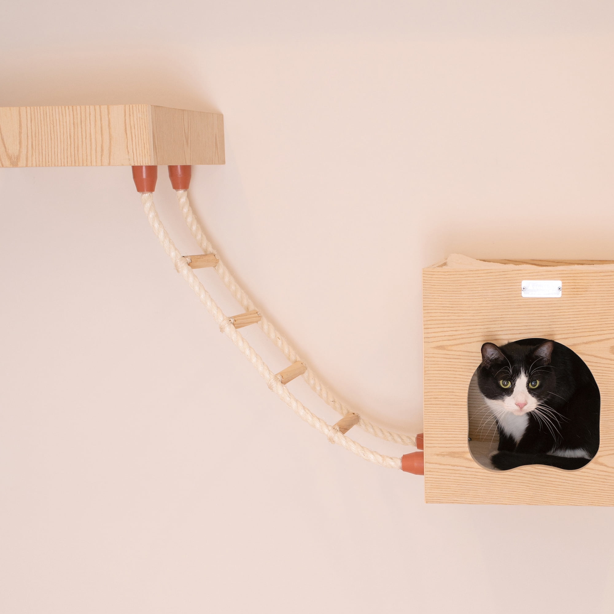 Armarkat W1907E Wall-Mounted Cat Climbing Ladder Solid Wood Sisal Rope 28"