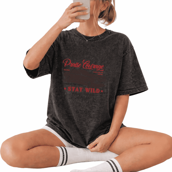 GIFFIMY Women's American Retro Graphic Vintage Washed Tee Short Sleeve Oversized Everyday Top