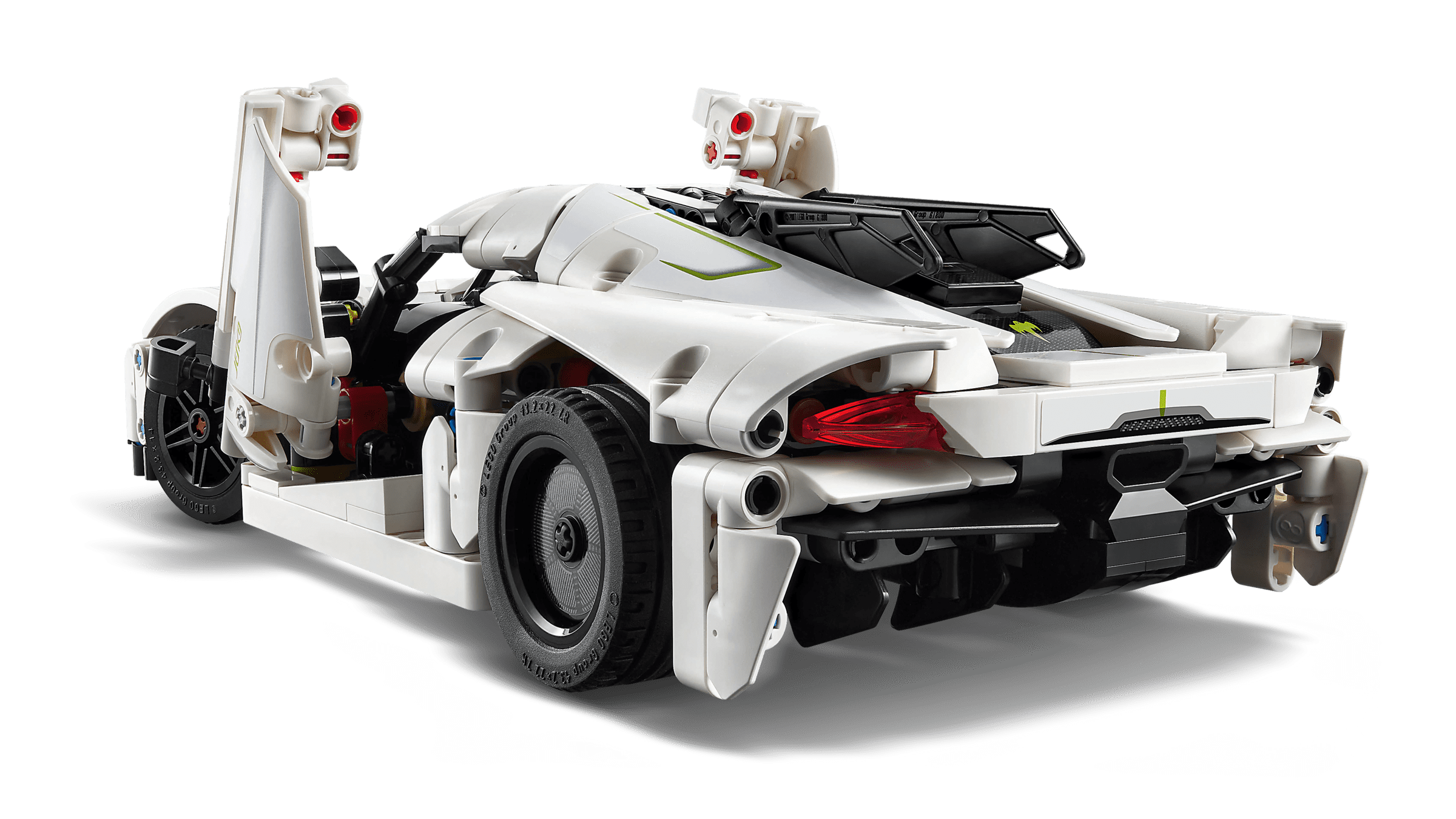 LEGO Technic Koenigsegg Jesko Absolut White Hypercar, Sports Car Building Toy Set for Boys and Girls, Vehicle Racing Car for Kids, Buildable Model Kit, Sports Car Toy, Motor Enthusiasts’ Gift, 42184