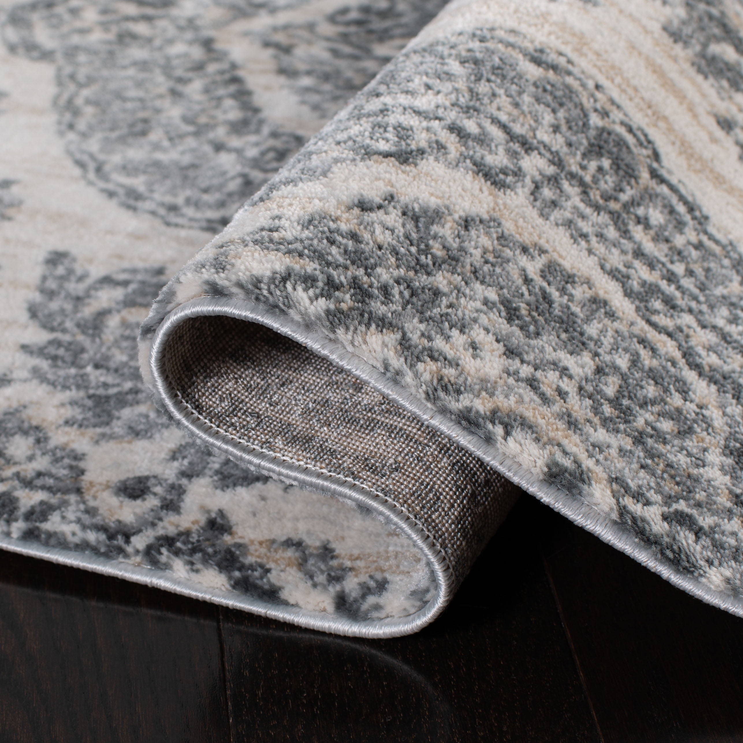 SAFAVIEH Isabella Trenton Floral Runner Rug, Grey/Ivory, 2'2" x 7'
