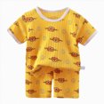 thumbnail image 1 of COMVALUE Ensemble de Pyjama pour Tout-Petit à Imprimé d'Animaux Mignons Dinosaures, Manches Courtes, Col Ras du Cou, Tenue Assortie en Coton pour Bébé (Jaune, 12-18 Mois), 1 of 4