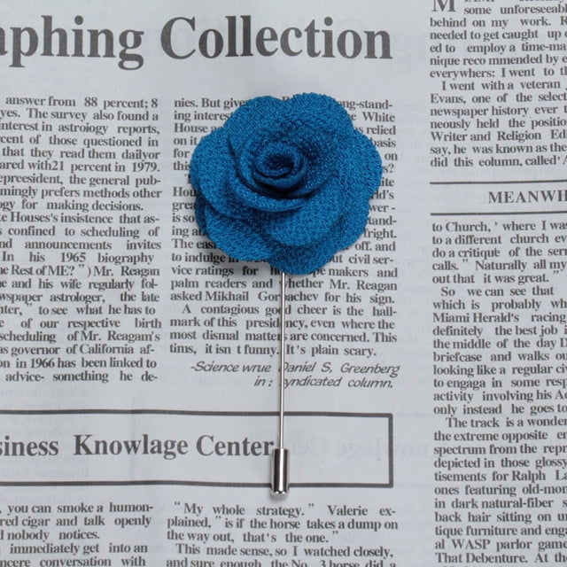 Broche de camelia hecho a mano para hombre y mujer, con ramillete de 4 cm de diámetro aproximadamente.