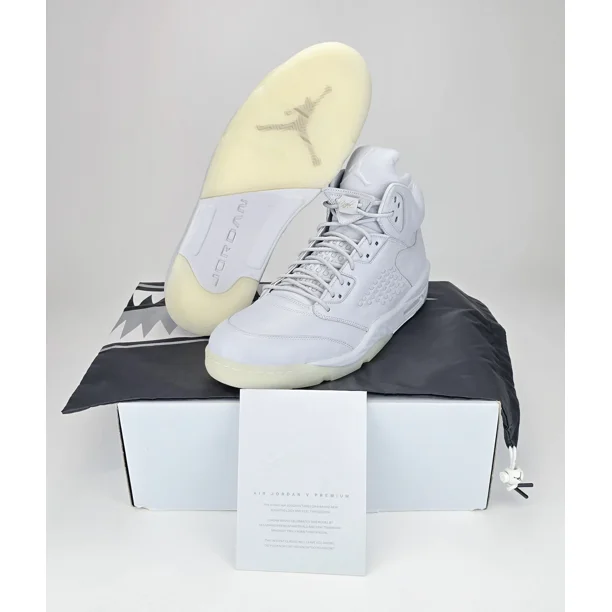 Ni - ke 2017 Ni - ke Aire Jordan 5 Retro Premium Pure Platinum, Men's size 18, 881432-003