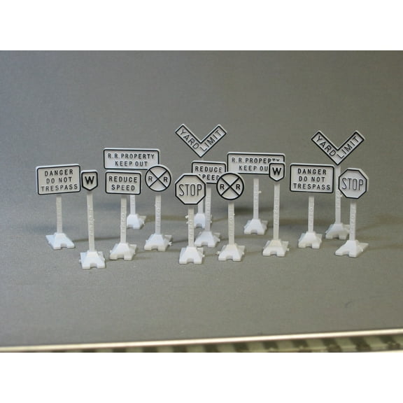 LIONEL FASTRACK RAILROAD SIGNS 6-62180-Bulk