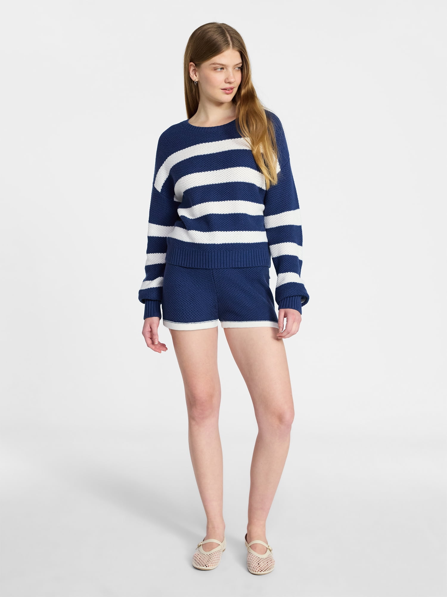 No Boundaries Drop Shoulder Crewneck Pullover Top and Shorts Set, 2-Piece, Women's XXS-XXL