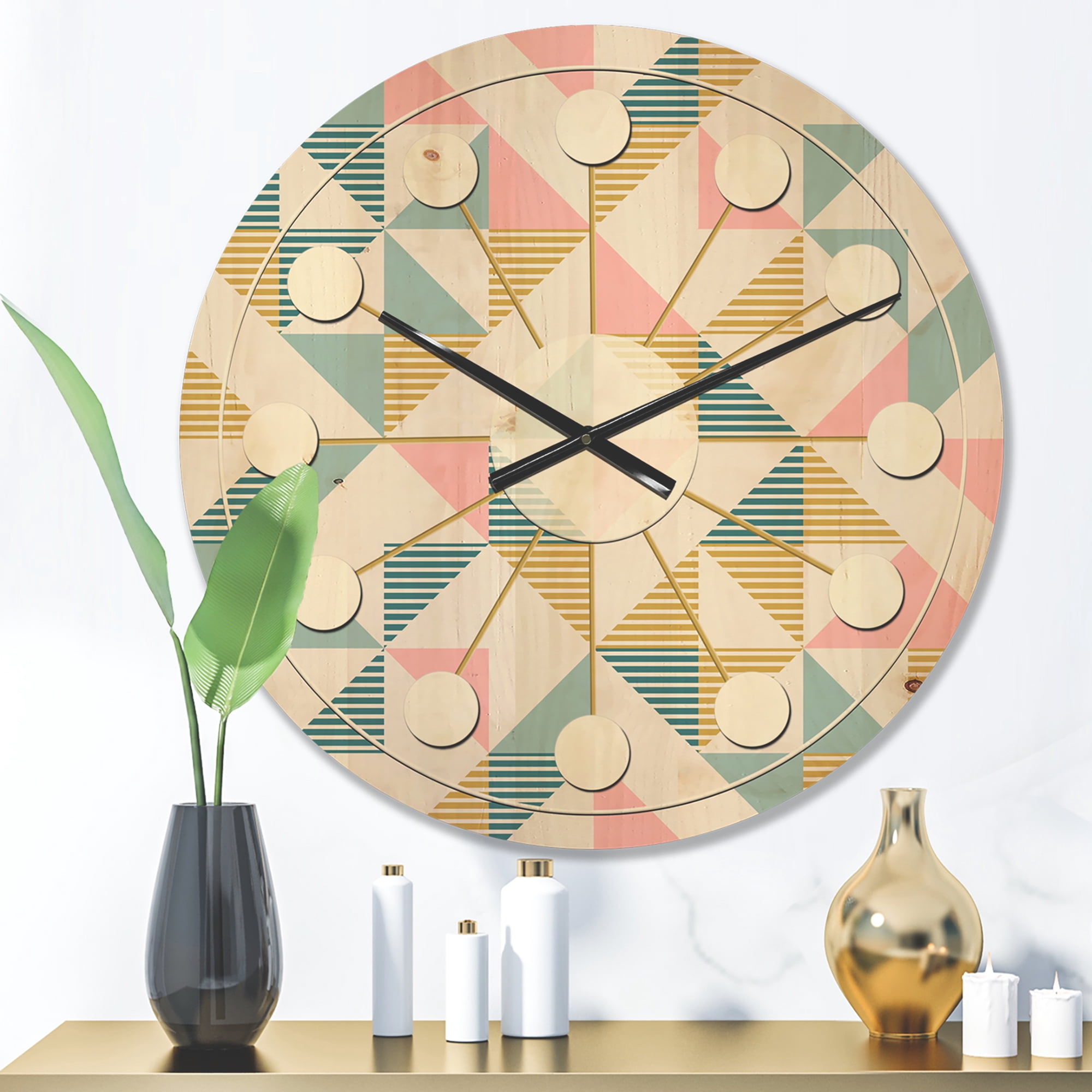 Designart 'Diamond Retro Pattern VII' Mid-Century Modern Wood Wall Clock