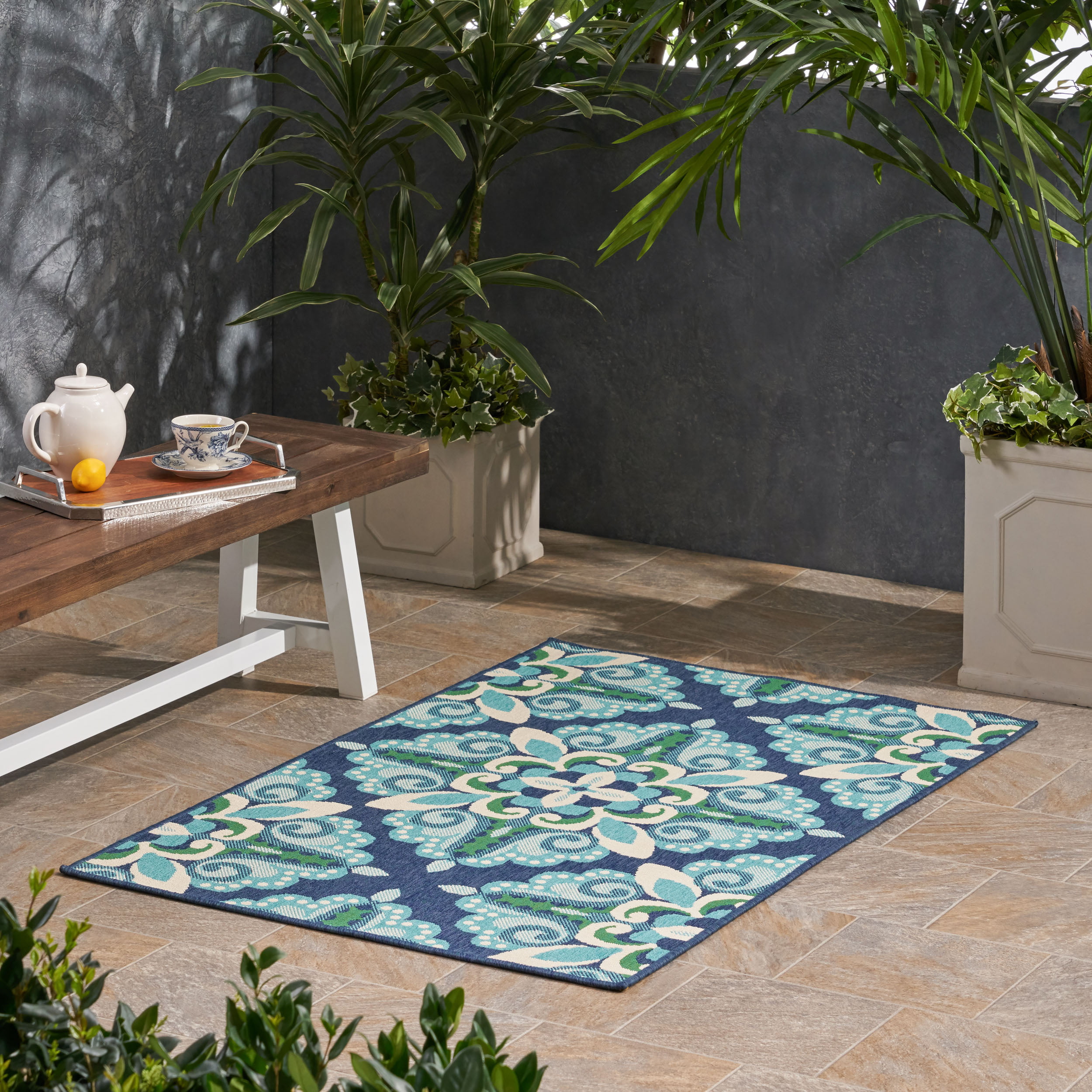 Sage Outdoor 3'3" x 5' Medallion Area Rug, Blue and Green