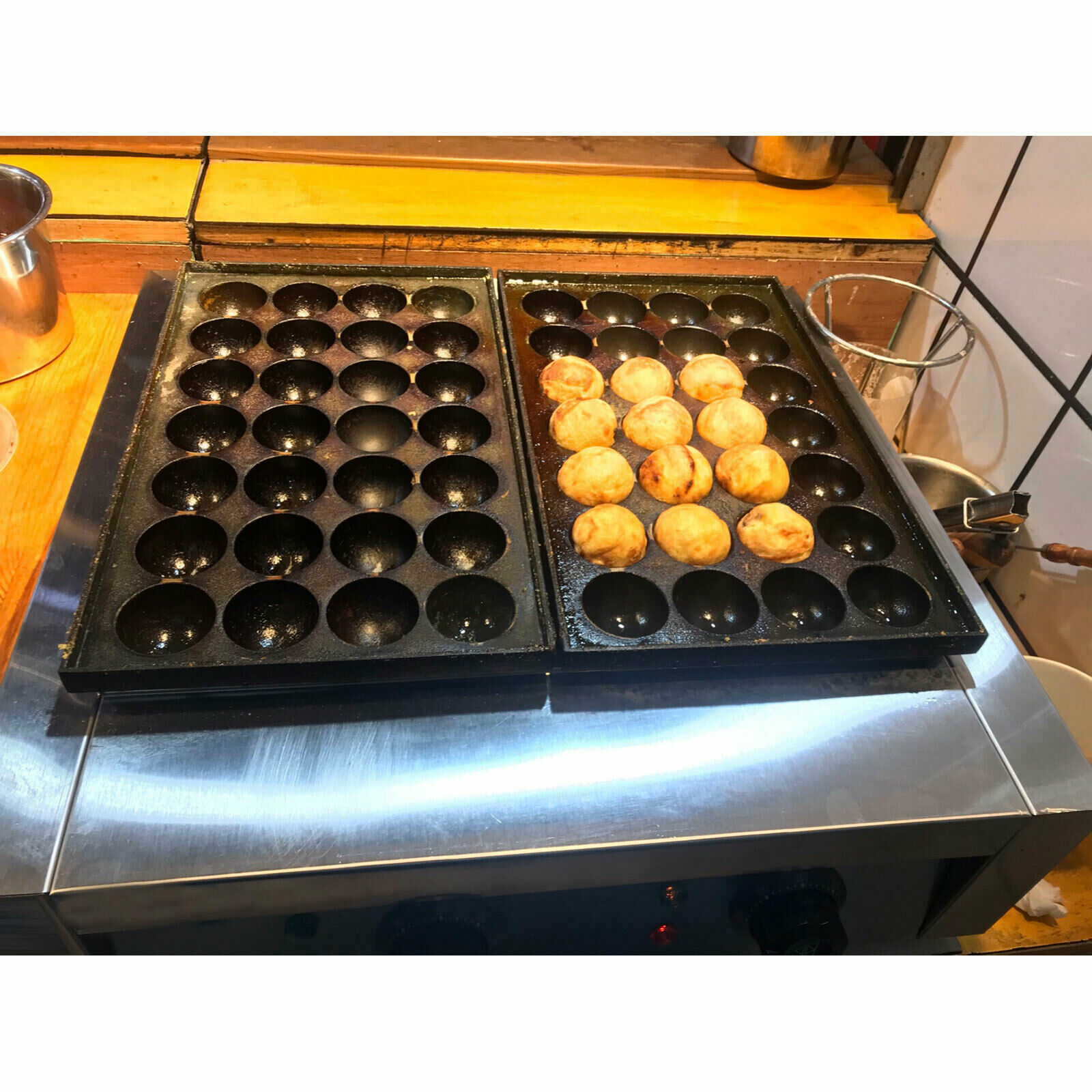 OUKANING 56 Holes Electric Takoyaki Maker Octopus Fish Ball Griddle Grill  Machine 4000W