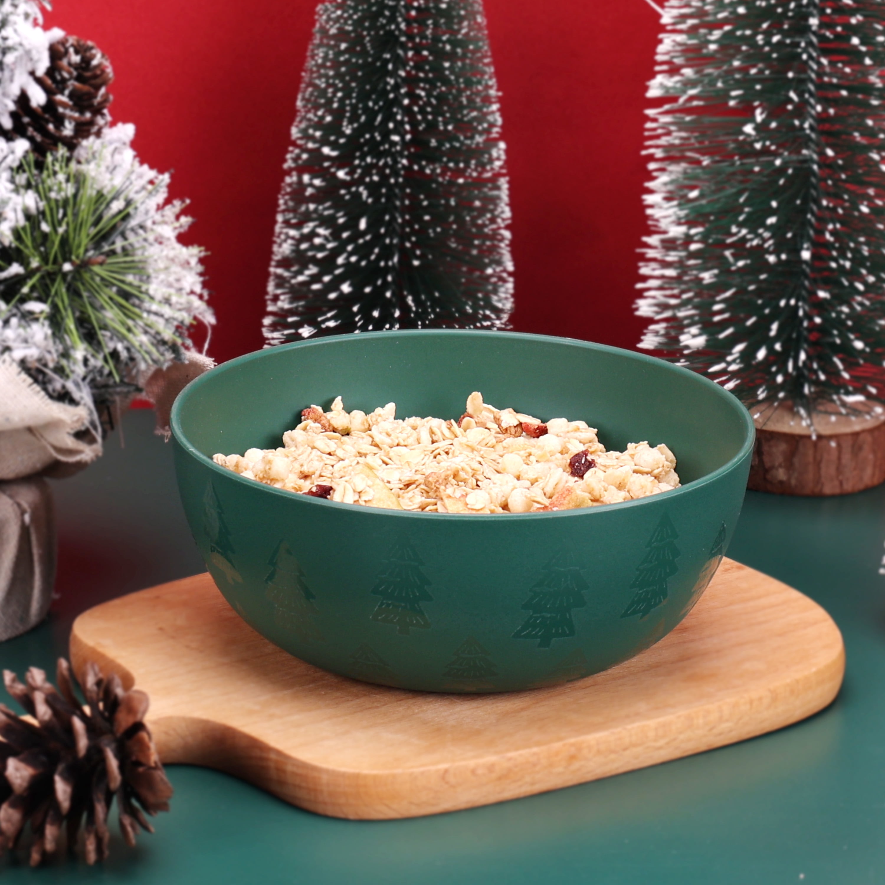 Mainstays 38 Ounce Round Plastic Etched Tree Bowl, Green