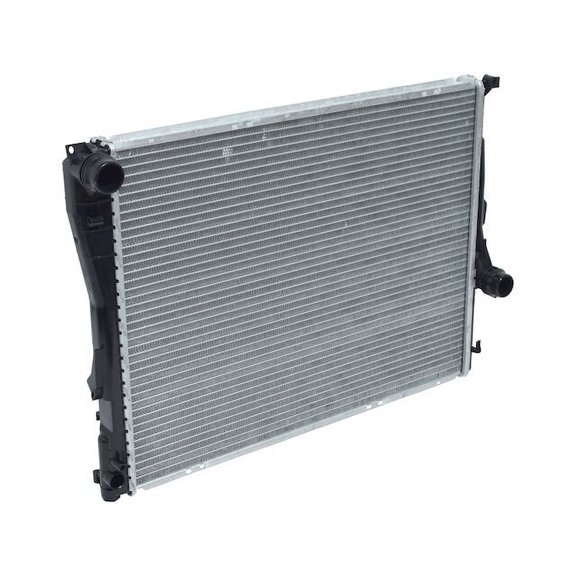 Radiator - Compatible with 2001 - 2005 BMW 330Ci 2002 2003 2004