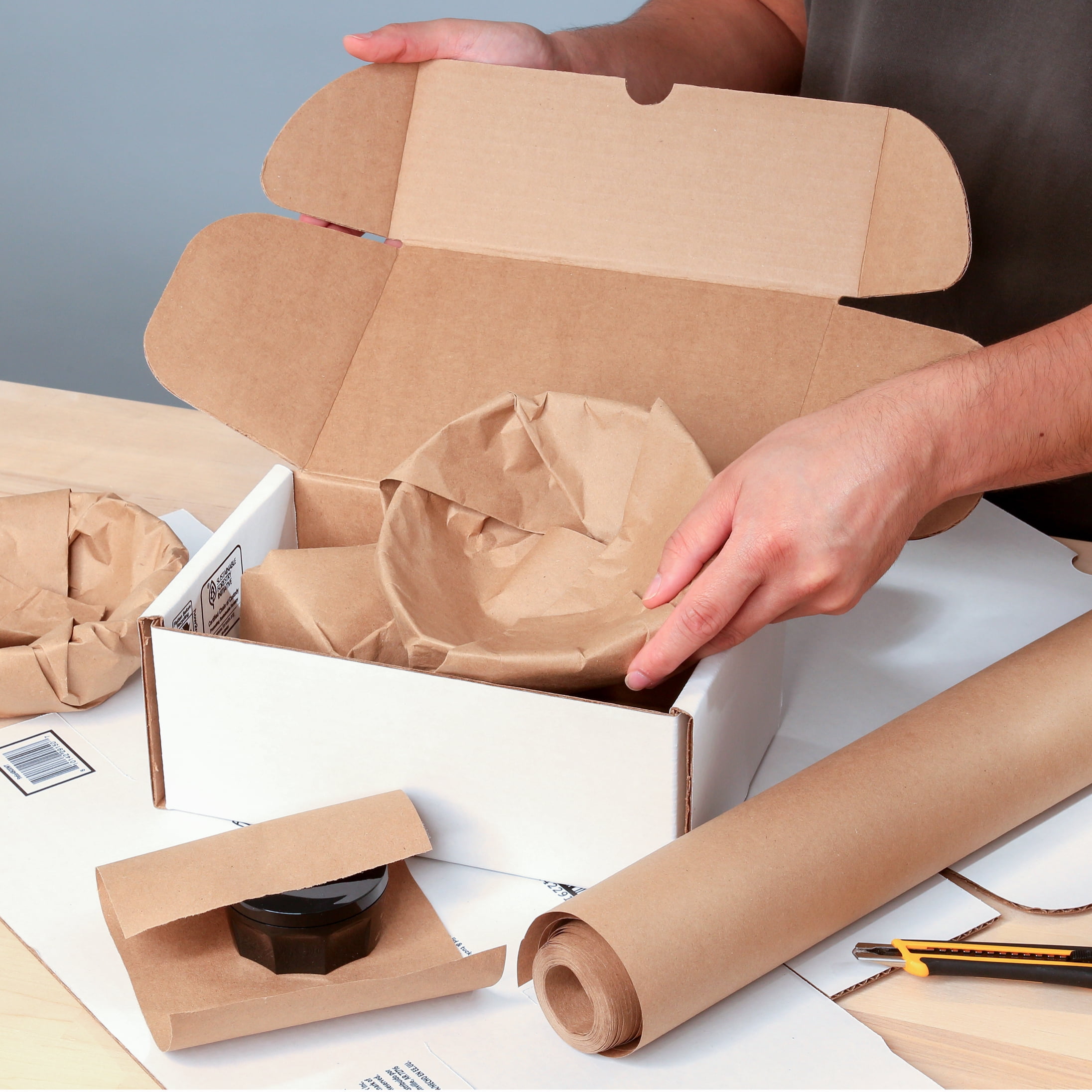 Pen+Gear Recycled Tuck-top Shipping Box, 9" L x 6" W x 4" H, White, 1 Count