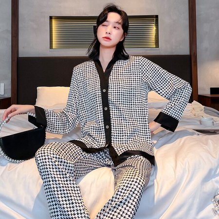 

CoCopeaunt Spring and autumn pajamas female ice silk long-sleeved pants set cardigan lapel silk home wear solid color home sleepwear