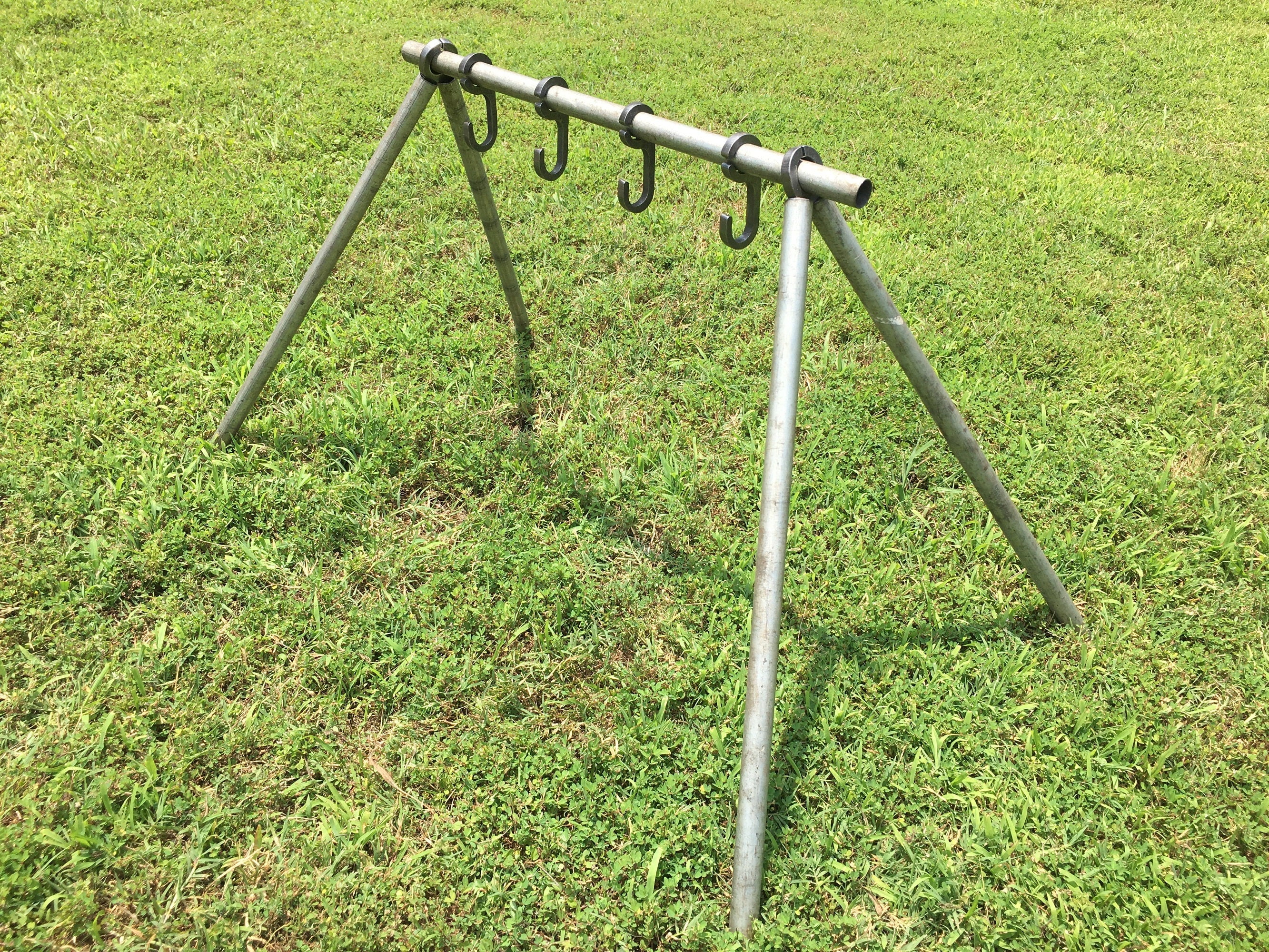 Magnum Target 3/8" AR500 Steel Shooting Target Hanger Range Hooks for 3/4" EMT Conduit - 8pc - CH8AR500