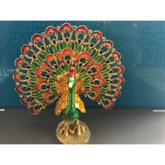 Dancing peacock with rhinestones (DPRS)