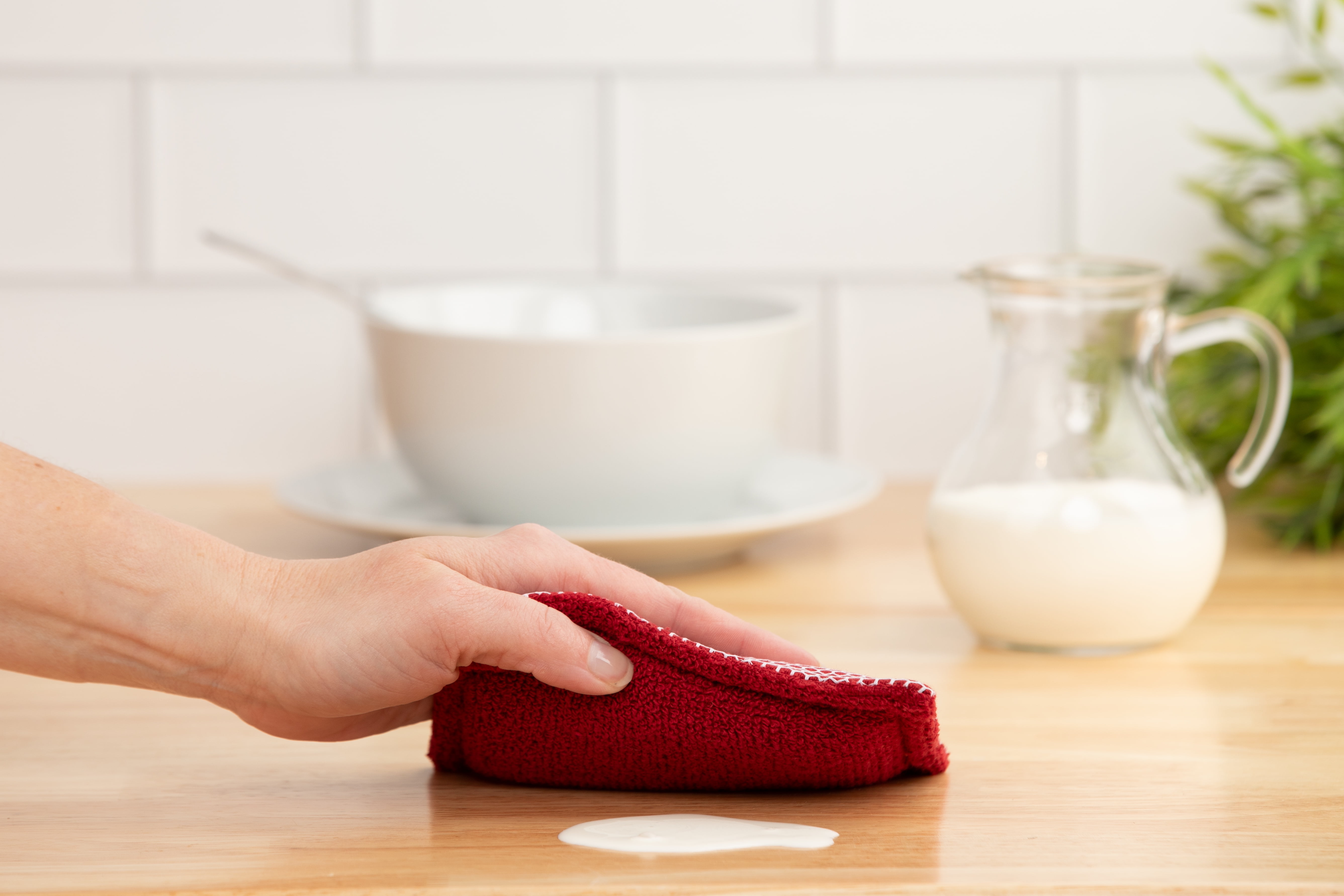 Mainstays Sponge Scrubbers, 4.5 x 5 inches, 100% Cotton Shell, 2 Count per Pack, Red