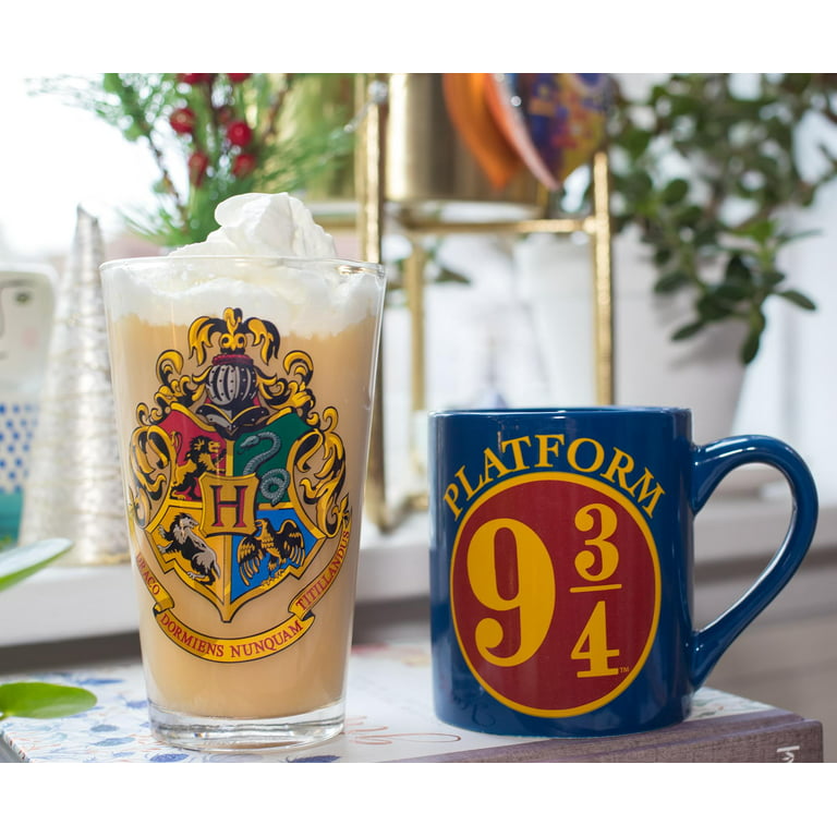 Harry Potter Mug Hogwarts Express Platform 9 3/4 - Glasses, Mugs, Bowls buy  now in the shop Close Up GmbH
