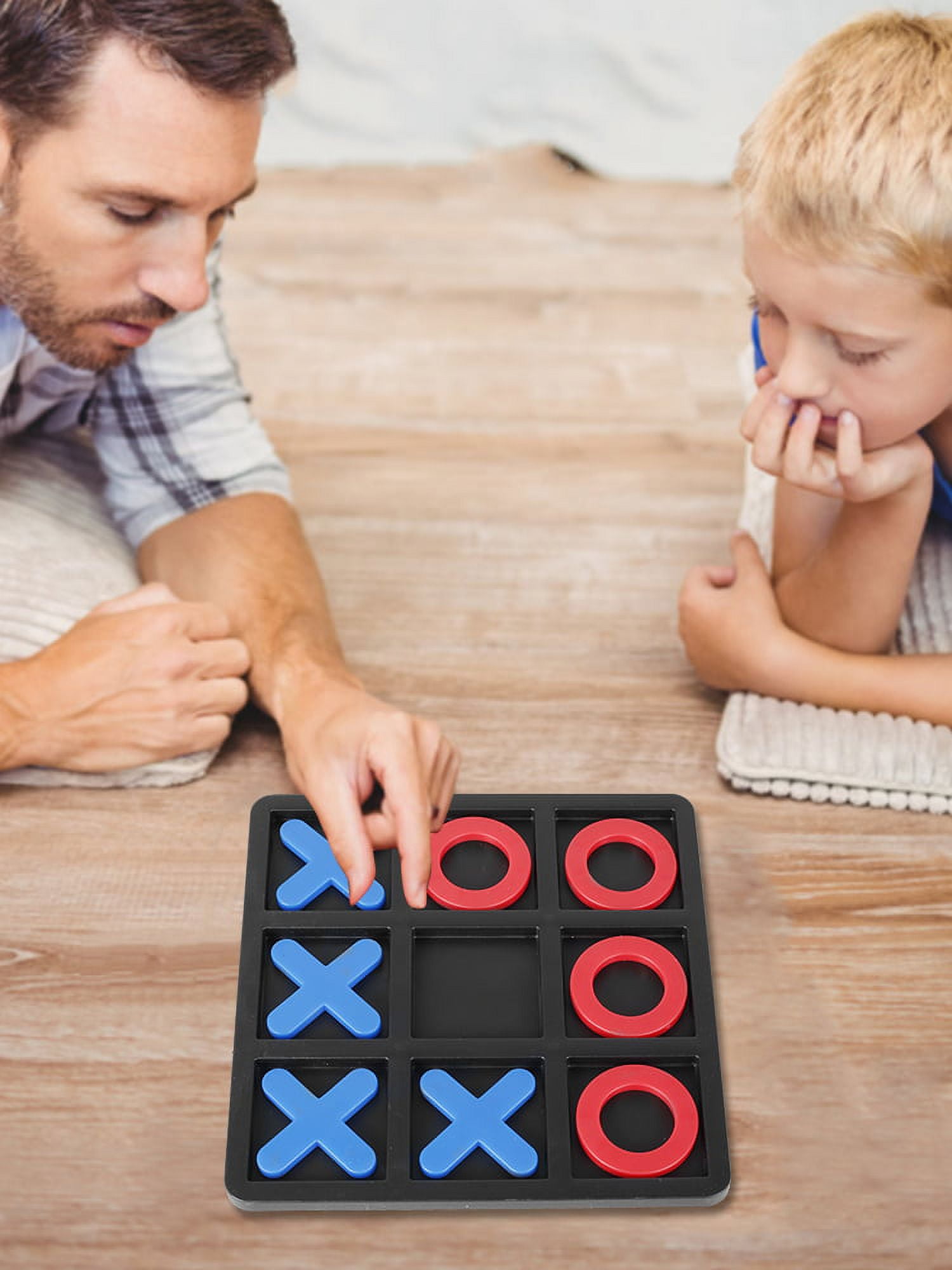 Tic-Tac-Toe - Tic Tac Toe - Legespiel - Strategiespiel Im Holzrahmen  Zufällige Farbe Mini-Tischbrett Aus Holz, Wettbewerbsfähige X-O-Blöcke Für  Couchtischdekoration, Partyspiele, Kindergeschenk: : Spielzeug