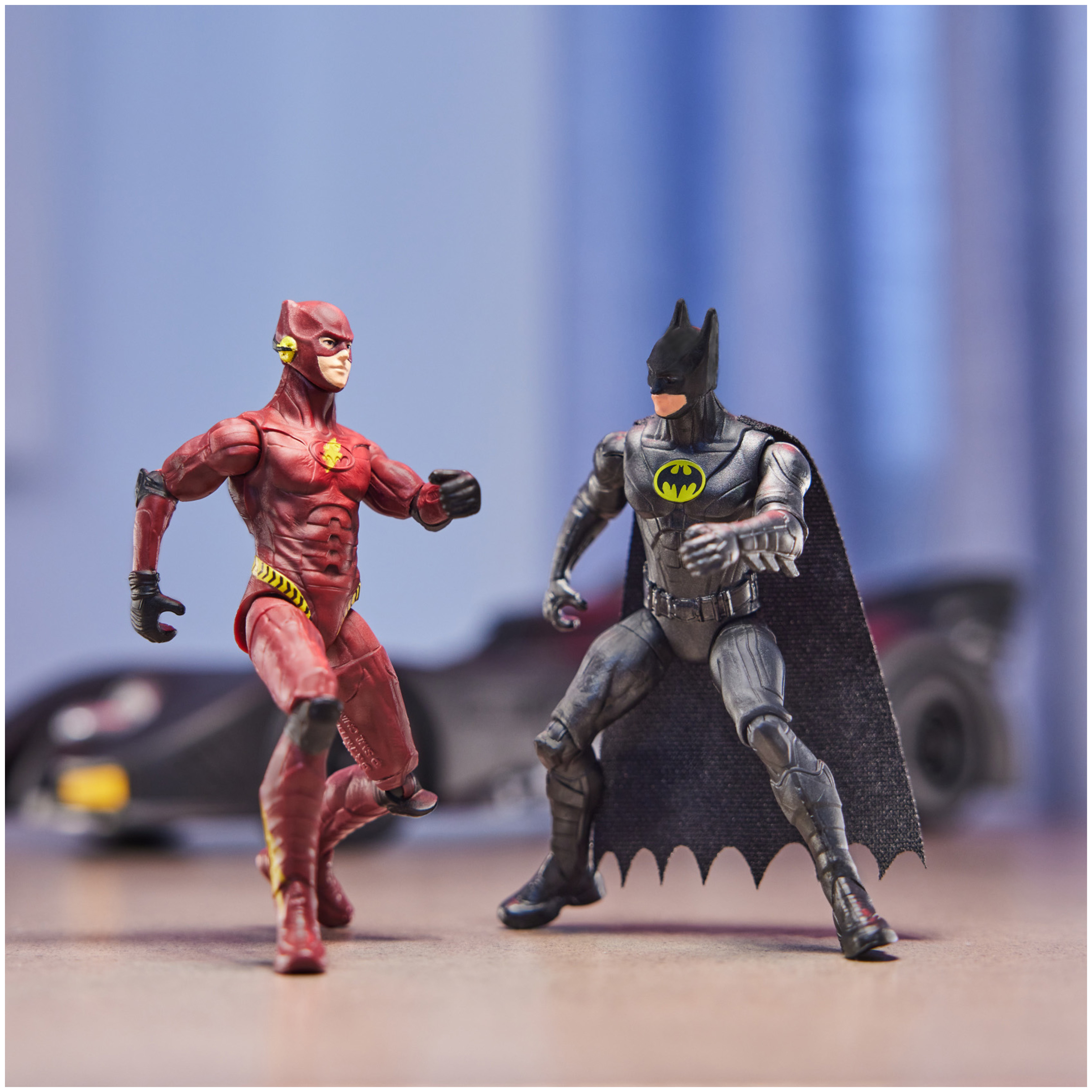 DC Comics: The Flash Batmobile 3-Pack with 2 Figures and Batmobile - image 4 of 8