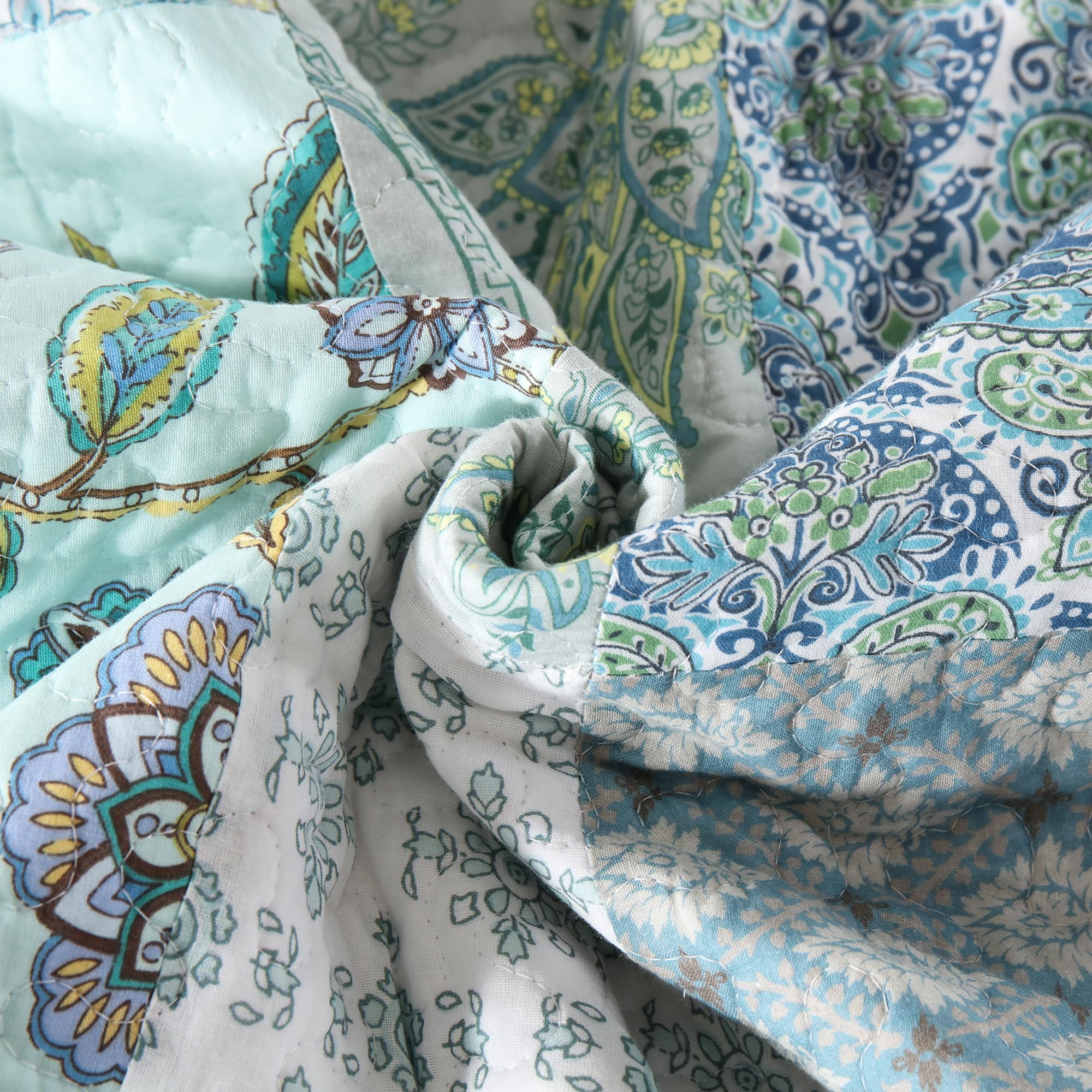 NEWLAKE 3-Piece Floral Cotton Patchwork Quilt Set Decor Quilt Set with Pillow Shams (Queen, Light Turquoise)