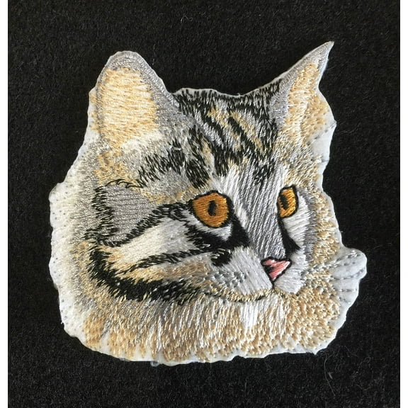 Maine Coon Cat Face Embroidered Iron On/Sew Patch [3" x 3"]