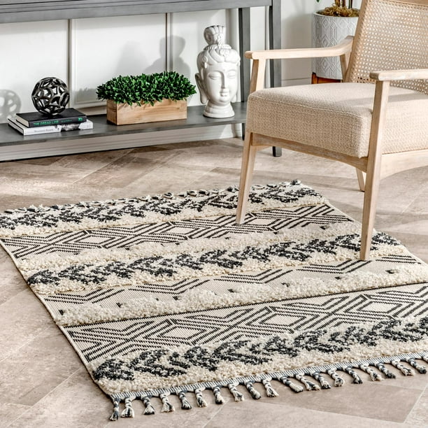 nuLOOM Zuri Shaggy Banded Tribal Area Rug
