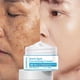 thumbnail image 5 of Repara las manchas oscuras faciales Mejora rápidamente el rostro en 28 días Hidrata y protege la piel de forma inofensiva-niubi, 5 of 5