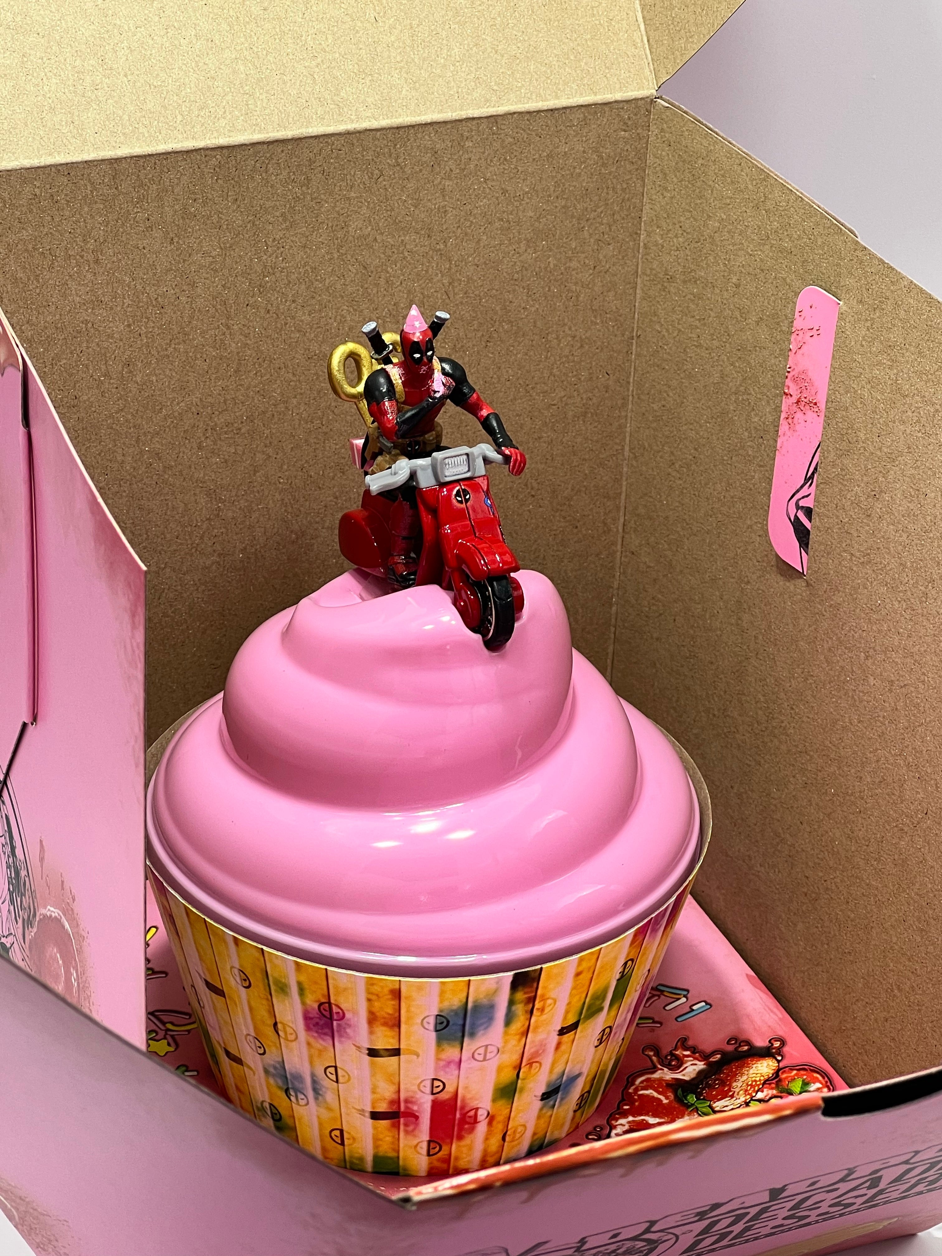 Mattel Hot Wheels Deadpool and Scooter Happy Birthday SDCC 2021 - IN HAND