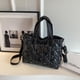 thumbnail image 5 of Bolso de mano acolchado para mujer, bolso de compras, bolso hobo suave e impermeable, bolsos de hombro ligeros para el trabajo, entrenamiento, 5 of 6