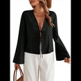 thumbnail image 2 of Camisa Y2K para Mujer, Blusa con Mangas Acampanadas y Cuello en V, Estilo Casual. Negro M, 2 of 8