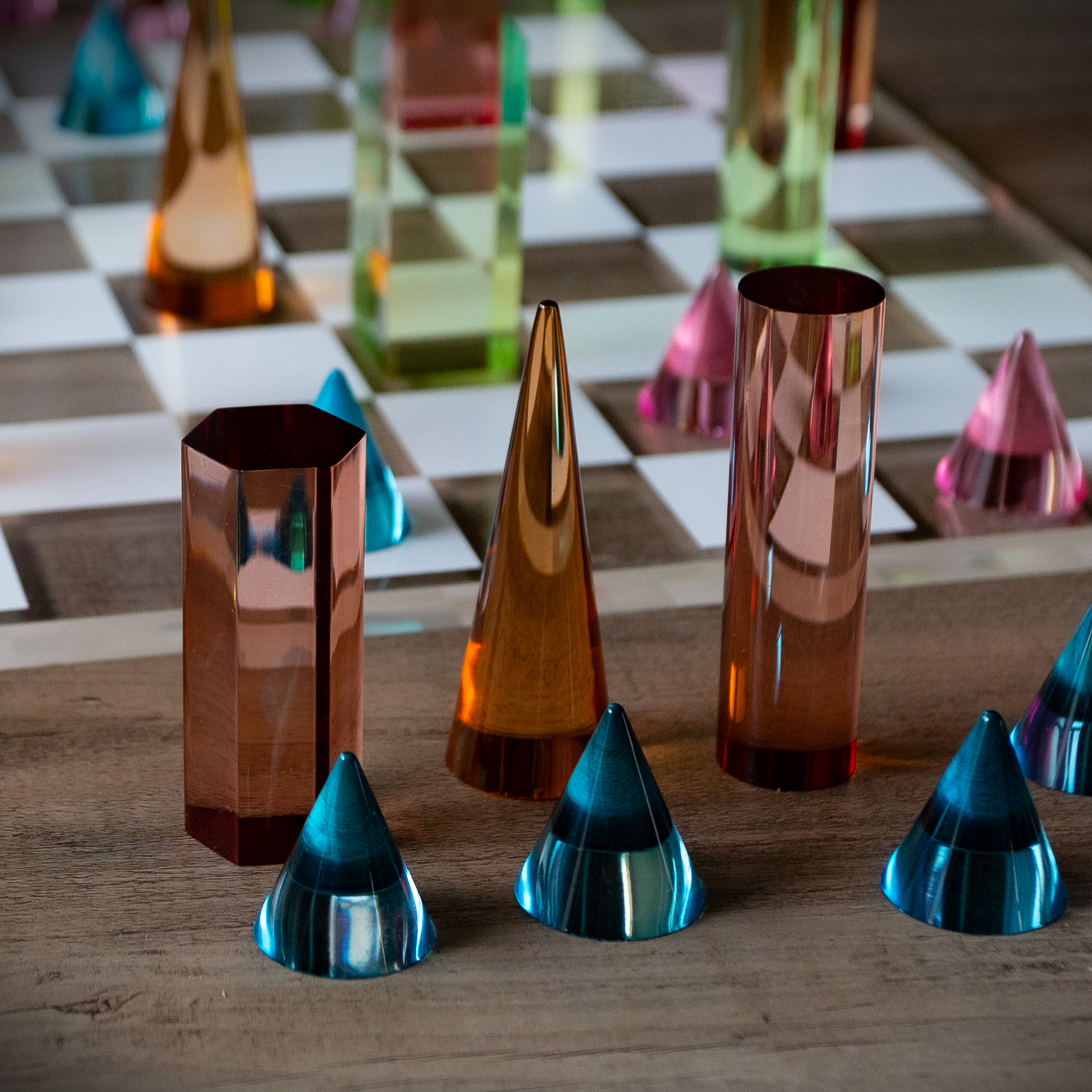 Trademark Games Modern Acrylic Chess Set, 32 Pieces photo 8