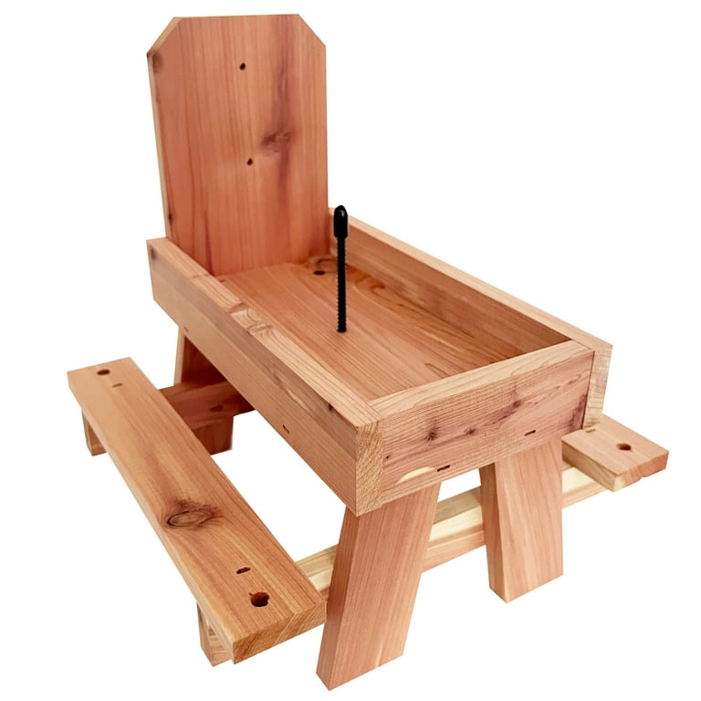 Pennington Red Cedar Picnic Table Squirrel Feeder, Holds Corn, Nuts and Seeds, 1 Table, 9"x10"x9"