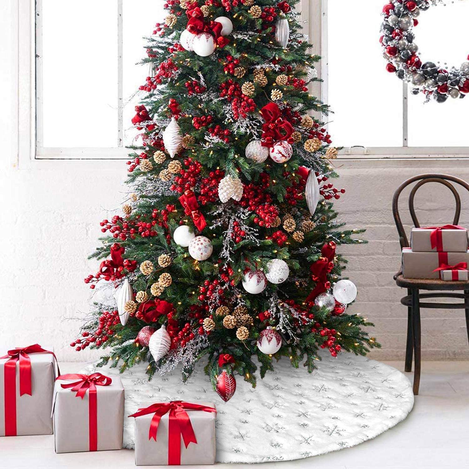 Lomyolo 30-Inch White Plush Christmas Tree Skirt photo 7