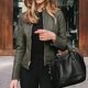 thumbnail image 1 of Chaqueta de cuero sintético para mujer, abrigo básico ajustado con cremallera, estilo clásico para motociclista, primavera y otoño, 1 of 3
