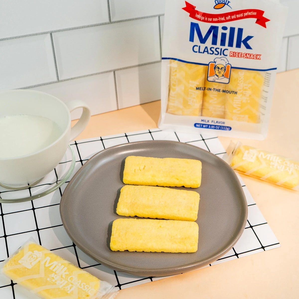 Milk Classic Rice Snack, 112grams  (3.95oz)- Melt In The Mouth