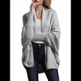 thumbnail image 3 of para Mujer: Suéter Holgado de Punto con de Murciélago y Gran Tamaño. Gris Talla Única, 3 of 8