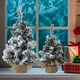 thumbnail image 1 of Xihbxyly Mini Árbol de Navidad, Decoración de Mesa Pequeña, Pino Blanco con Base de Madera, Perfecto para Centros de Mesa Navideños, Decoración de Hogar, Oficina o Fiesta, Tamaños de 22 Cm y 29 Cm., 1 of 6