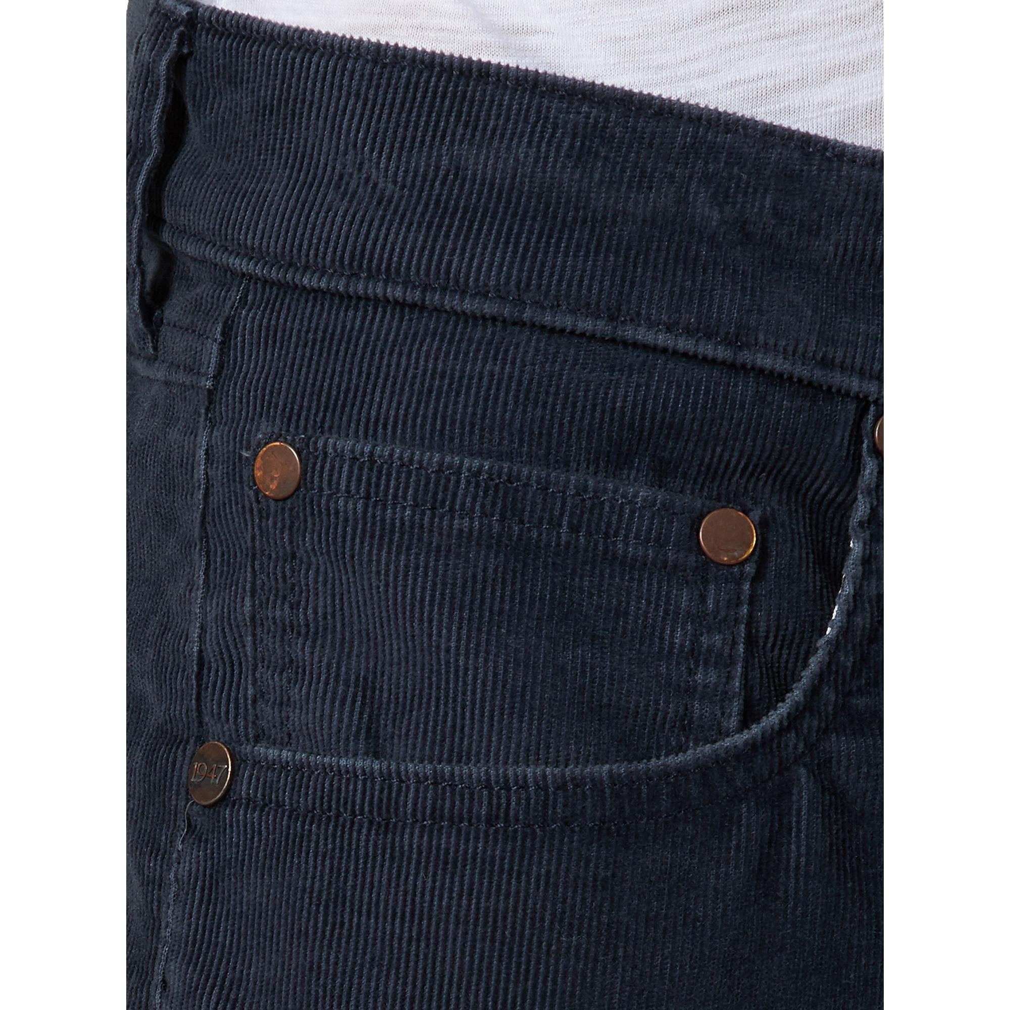Wrangler Men's Slim Tapered Corduroy Pant