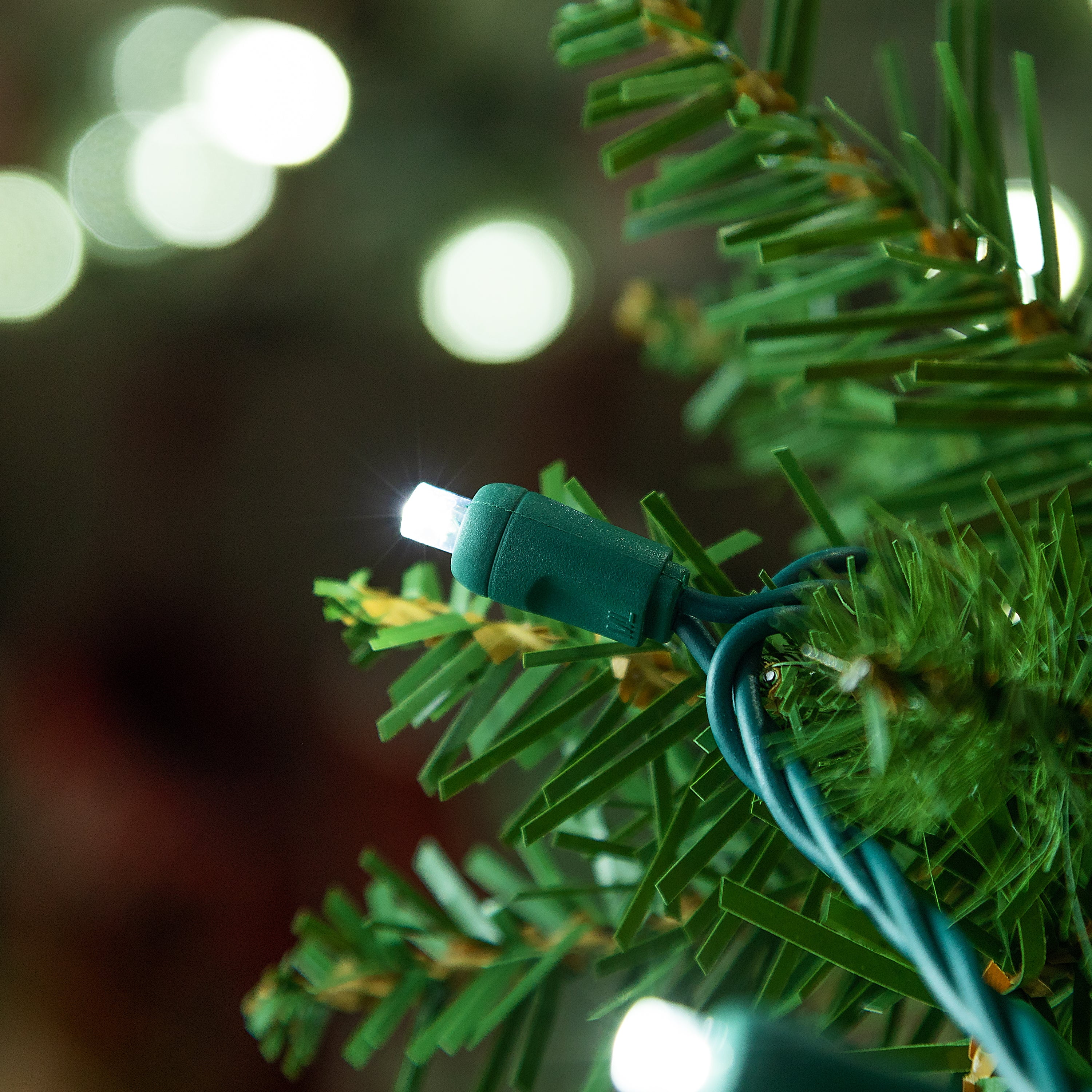 HLO Lighting 5mm LED Mini Christmas Light Strings | Wide-Angle Christmas Light Bulbs | 70 Bulbs Per Strand