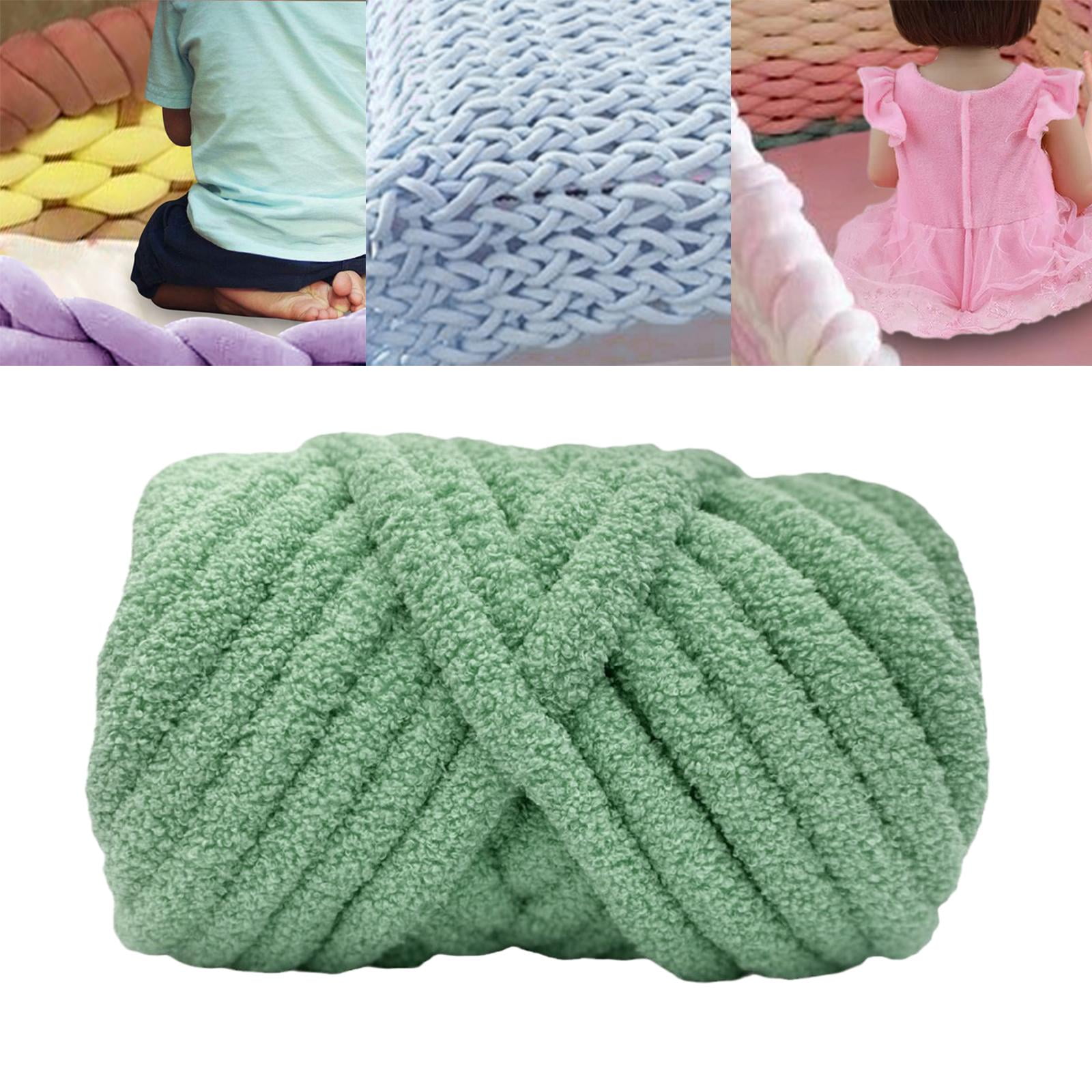 perfeclan Chunky Wool Yarn, Arm Knitting Yarn, Lightweight DIY Hand Knitting, Bulky Yarn, Heavy Yarn for Crafts, Bed, Fence, Hats, Tapestry, Sweater Green
