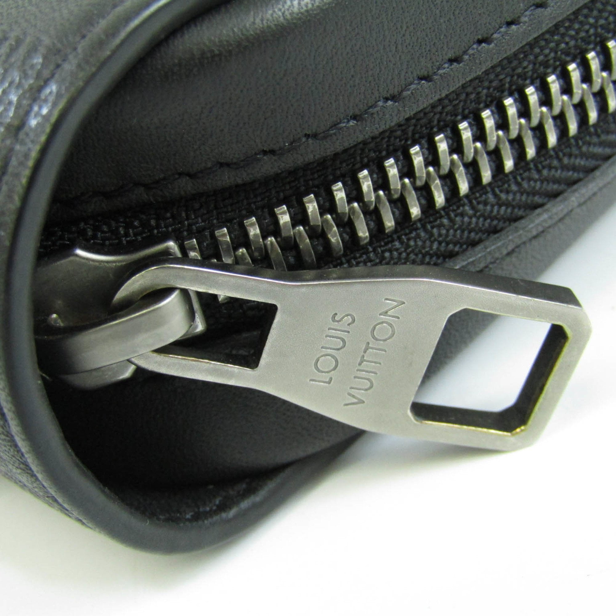 Louis Vuitton N61254 Zippy XL Damier Infini Round Mini Pouch,  Pochette, Second Bag, Onyx, Black, Men's Genuine Gift Box, Shop Bag  Included, Black : Clothing, Shoes & Jewelry