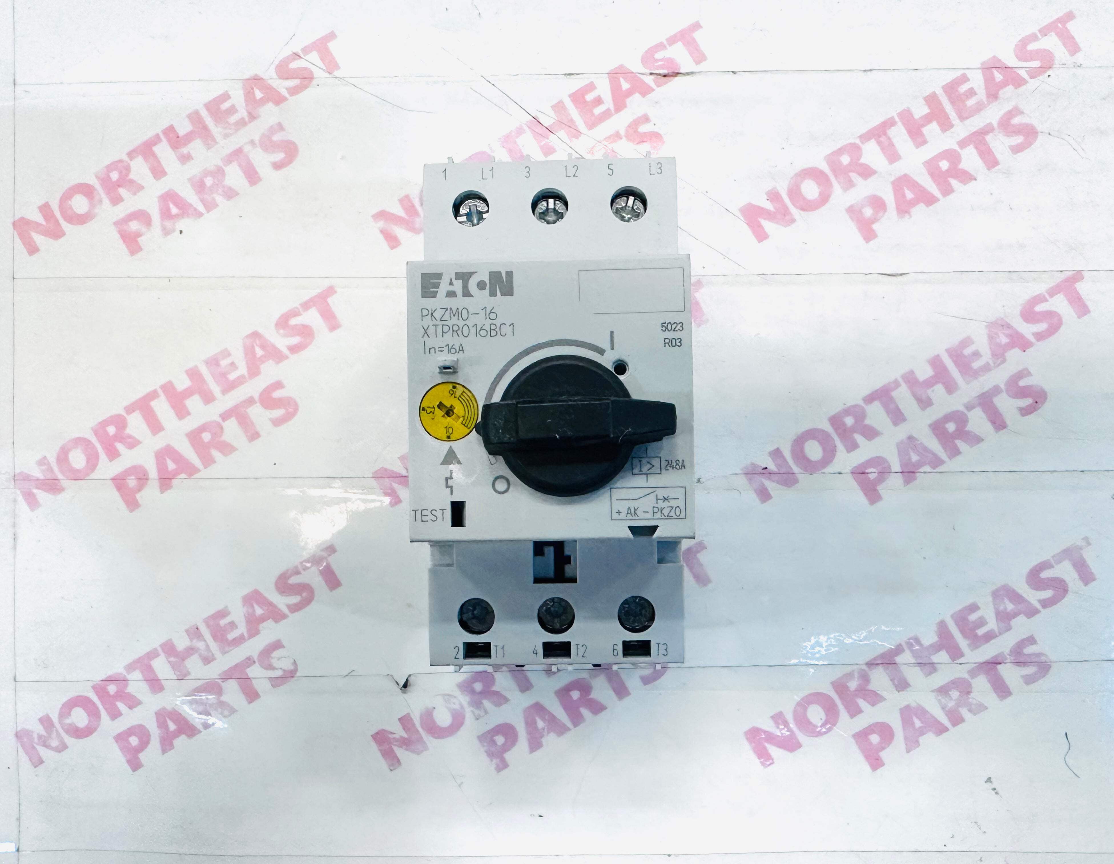 Square D Load Center,100A,Lug,1 Phase,8 Spaces QO816L100DS Square D Load Center,100A,Lug,1 Phase,8 Spaces QO816L100DS