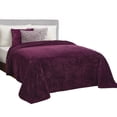 thumbnail image 1 of Cobertor Ligero King Size Elefantito Gala Color Vino Suave Textura 3D, 1 of 7