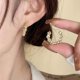 thumbnail image 4 of Pendientes irregulares en forma de C con aro liso Pendientes con pasador de plata Diseño de nicho Sentido avanzado Estilo frío, 4 of 5