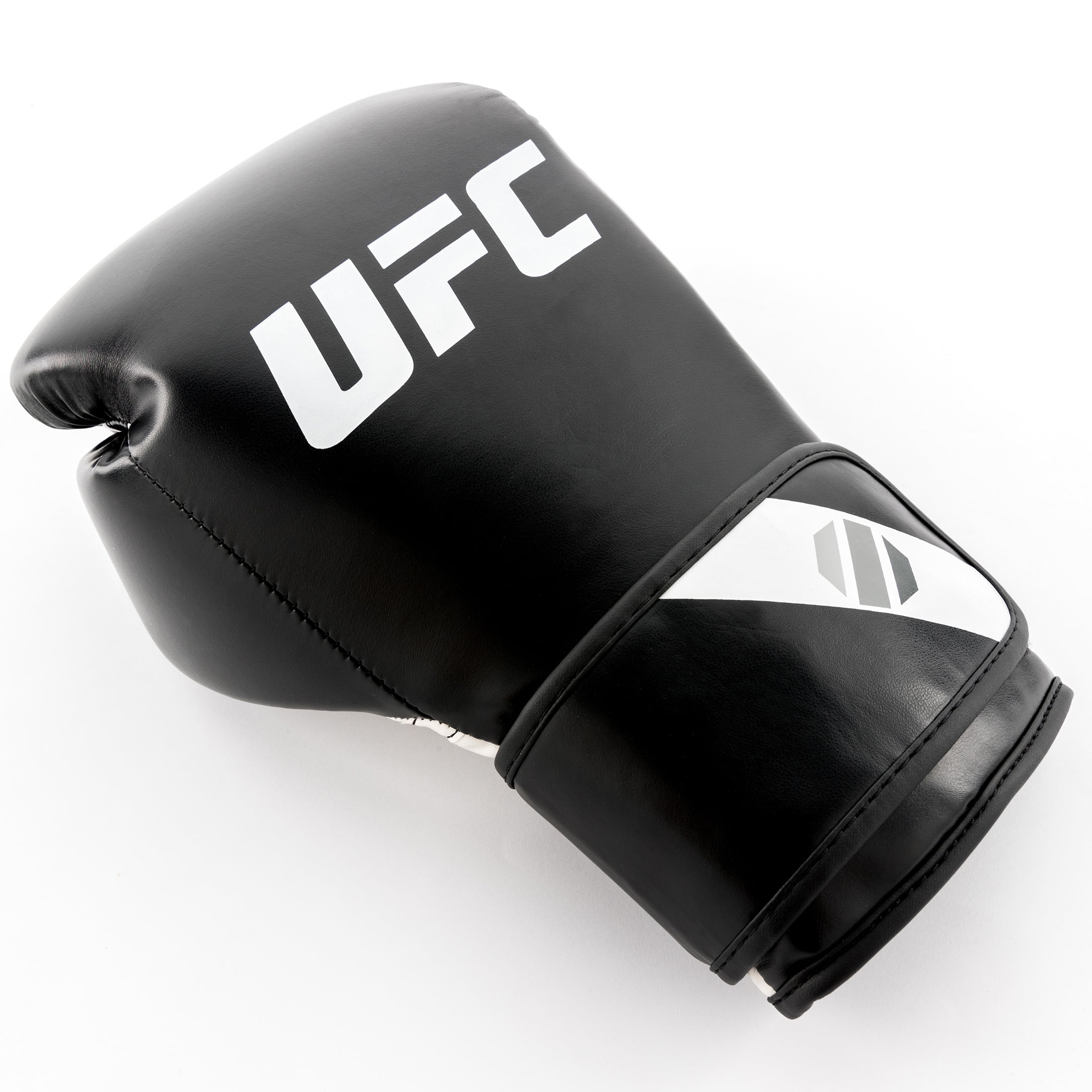UFC Youth Fitness Training Gloves - 8oz, Black - Durable Cardio Boxing Gloves, Ideal for Bag Work, Mitts, Kickboxing & Home Fitness