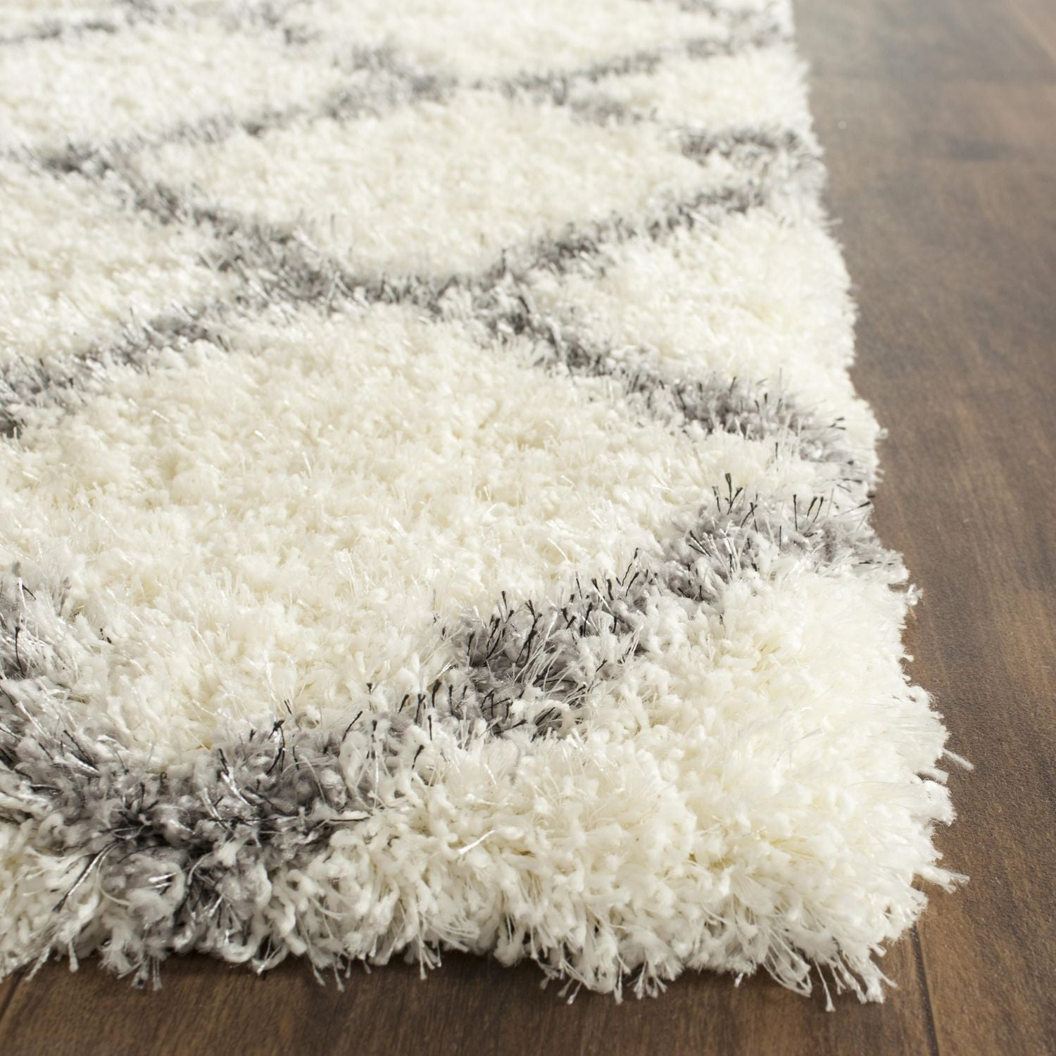 Safavieh Montreal Cebrail Geometric Shag Area Rug