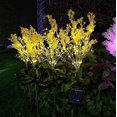 thumbnail image 2 of Flor artificial LED solar, lámpara decorativa impermeable para jardín, patio, lámpara de pie solar para césped (3 piezas) (flores de canola), 2 of 5