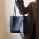 thumbnail image 5 of Bolsos de mano para mujer, bolsos tipo cartera con asa superior, bolso de hombro de PU, negro, 5 of 5